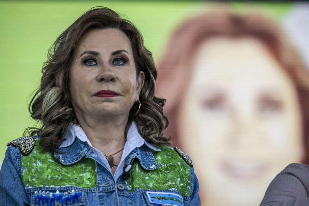 Fotografía de archivo fechada el 23 de junio de 2023 de la ex primera dama Sandra Torres durante un mitin en el mercado La Terminal, en Ciudad de Guatemala (Guatemala). EFE/ Esteban Biba
