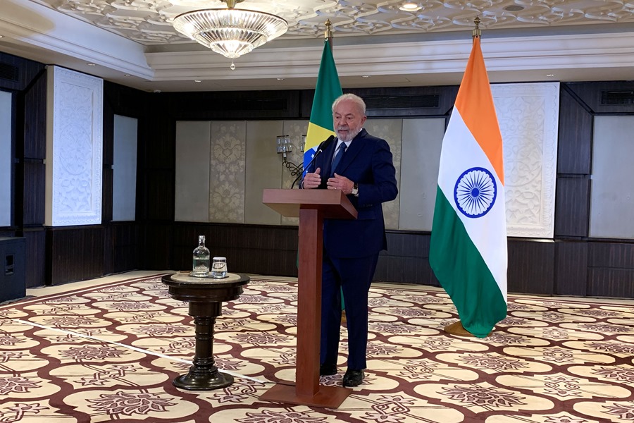 El presidente de Brasil, Luiz Inácio Lula Da Silva, sucesor de la próxima cumbre del G20, en una rueda de prensa este lunes en Nueva Delhi, al término de las reuniones del G20. . EFE/Mikaela Viqueira