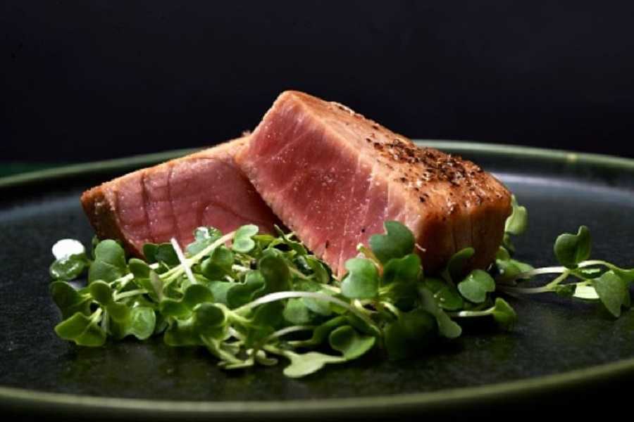 Vegetales y filete de atún a la sartén: delicioso plato para preparar