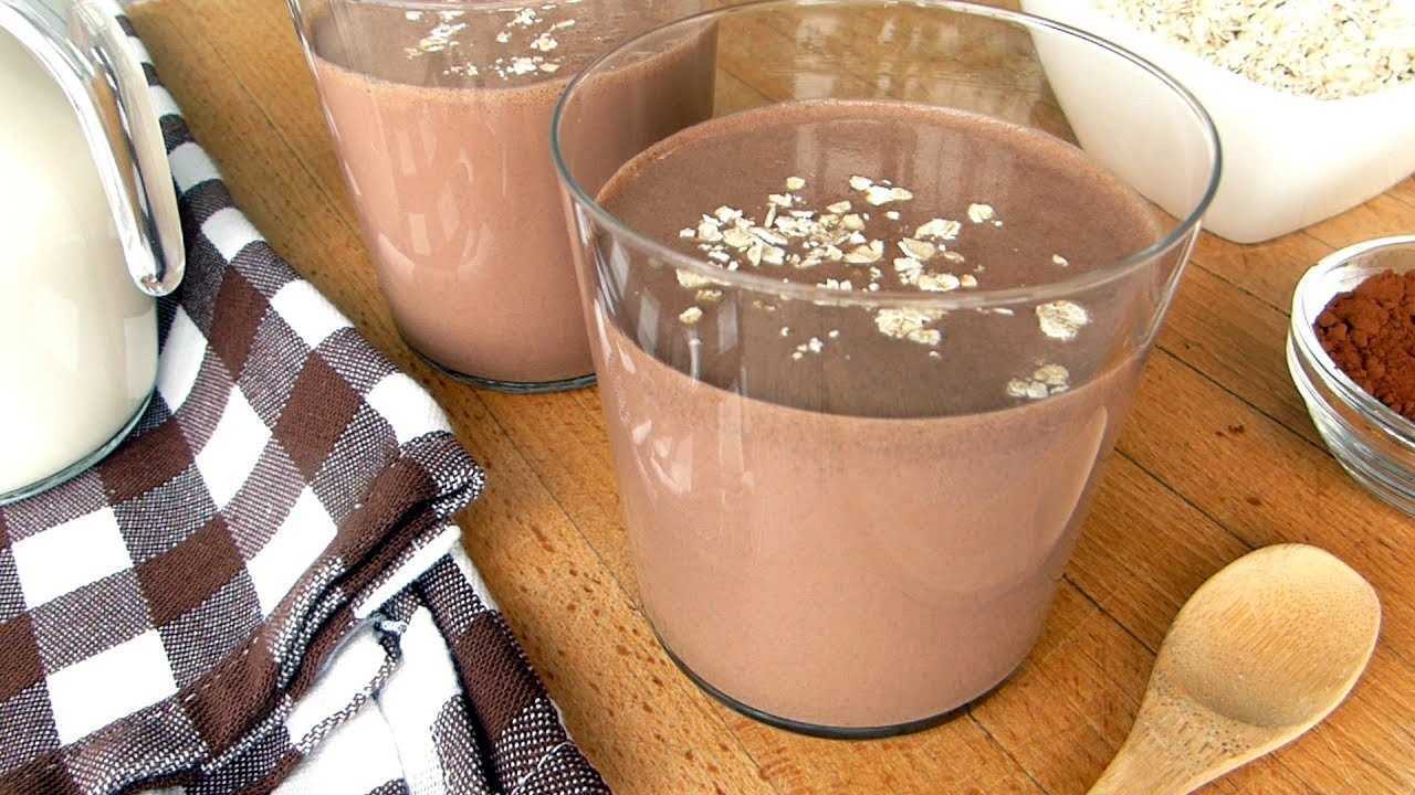Licuado de avena con cacao: rica bebida para comenzar el día