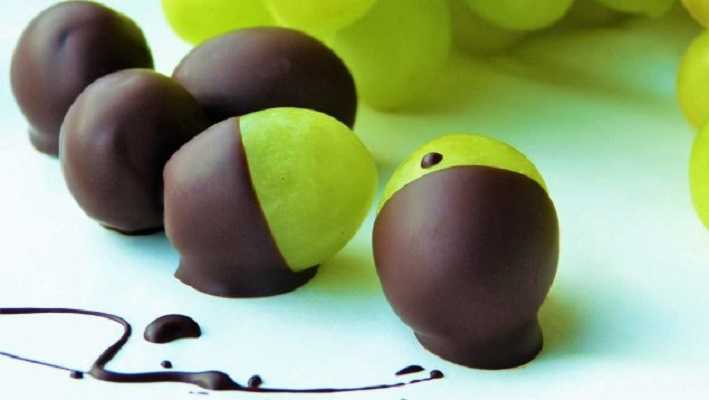 Uvas con crema de avellanas