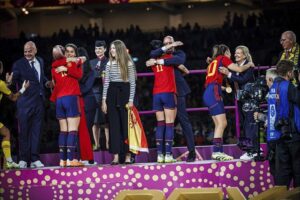 Imagen facilitada por la RFEF del beso de Luis Rubiales a Jenni Hermoso en la final del Mundial femenino de fútbol.. EFE/RFEF