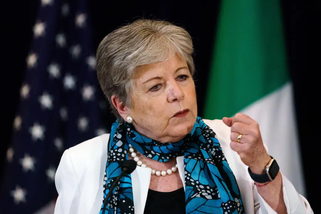 La canciller de México, Alicia Bárcena, habla durante una rueda de prensa junto al secretario de Estado de EE.UU., Antony Blinken (fuera de cuadro), este 29 de septiembre de 2023, en Washington. EFE/Will Oliver