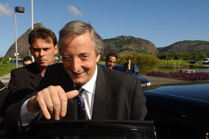 Imagen de archivo del fallecido expresidente Néstor Kirchner. EFE/ Antonio Lacerda