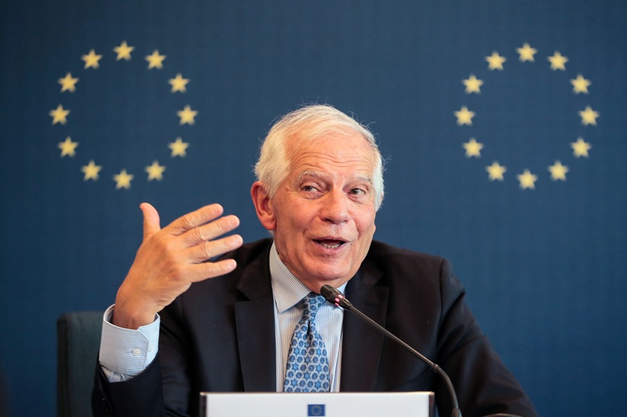 El alto representante europeo para la Política Exterior, Josep Borrell, da un discurso en la Universidad de Pekín (China). EFE/EPA/Wu Hao