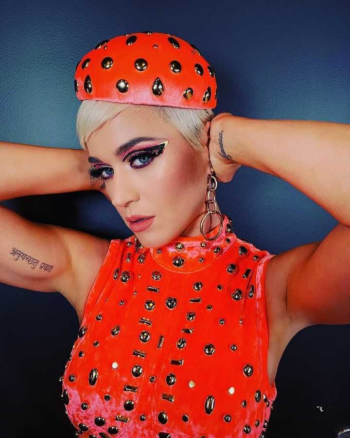 Efemérides 25 de octubre de 2023