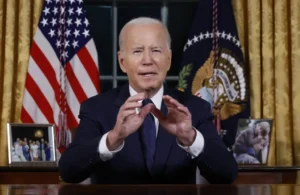 El presidente estadounidense, Joe Biden, habla sobre el conflicto entre Israel y Hamás, la asistencia humanitaria en Gaza y apoyo a Ucrania en su guerra con Rusia, en Washington EFE/EPA/JONATHAN ERNST