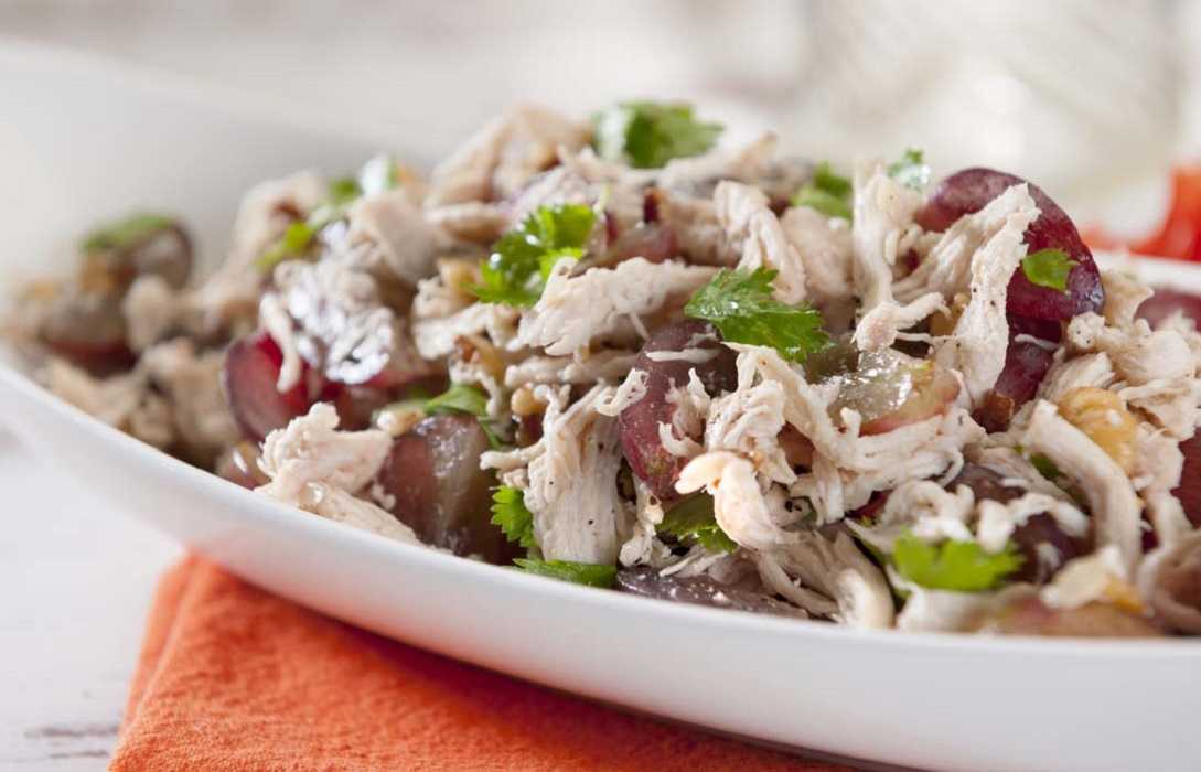 Ensalada de pollo con uvas: sabrosa receta para la cena