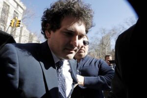 El fundador de FTX, Sam Bankman-Fried, fue registrado el pasado 30 de marzo, a su llegada al tribunal federal de Nueva York (NY, EE. UU). EFE/Peter Foley