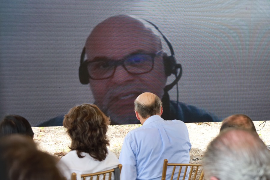 Fotografía de archivo en la que se registró al exjefe paramilitar Salvatore Mancuso, durante una comparecencia virtual a una audiencia de la Jurisdicción Espacial para la Paz en Colombia. EFE/Mario Caicedo