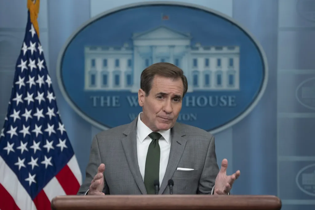 El portavoz del Consejo de Seguridad Nacional de la Casa Blanca, John Kirby, habla en una rueda de prensa, este 8 de noviembre de 2023, en Washington. EFE/ Chris Kleponis/Pool