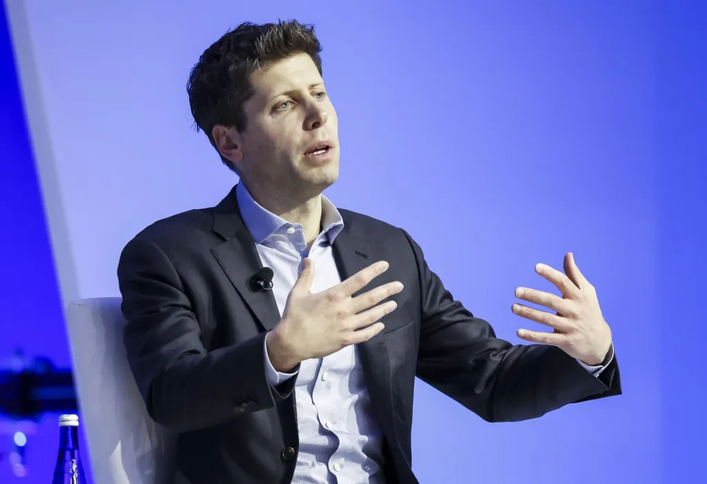 Sam Altman, consejero delegado y miembro de la junta directiva de OpenAI, habla durante un evento de la 31 edición del Foro de Cooperación Económica Asia-Pacífico (APEC) en el Centro de Convenciones Moscone West, en San Francisco, California, el 16 de noviembre de 2023. EFE/John G. Mabanglo