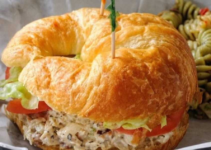 Cuernitos de ensalada rusa con jamón: así los puedes preparar