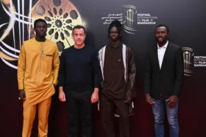 (i-d) Seydou Sarr, Matteo Garrone, Moustapha Fall y Mamadou Kouassi asisten al Festival de Cine de Marrakech, en Marrakech (Marruecos). EFE/EPA/Jalal Morchidi