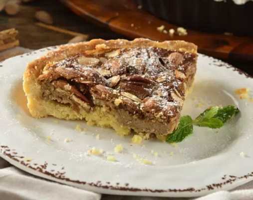 Tarta de nuez y dátil