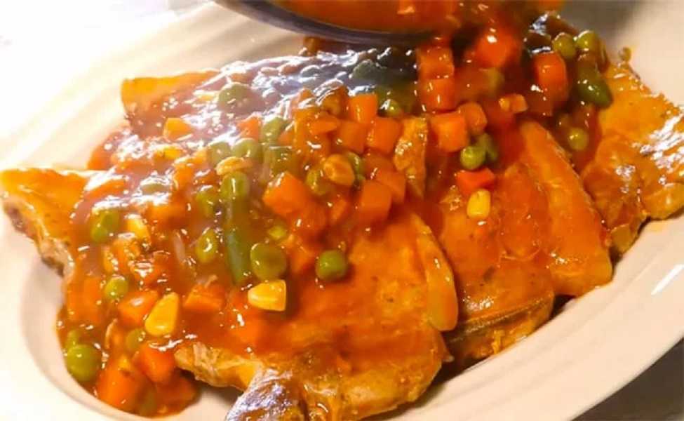Chuletas de cerdo a la jardinera: rico plato para cualquier ocasión