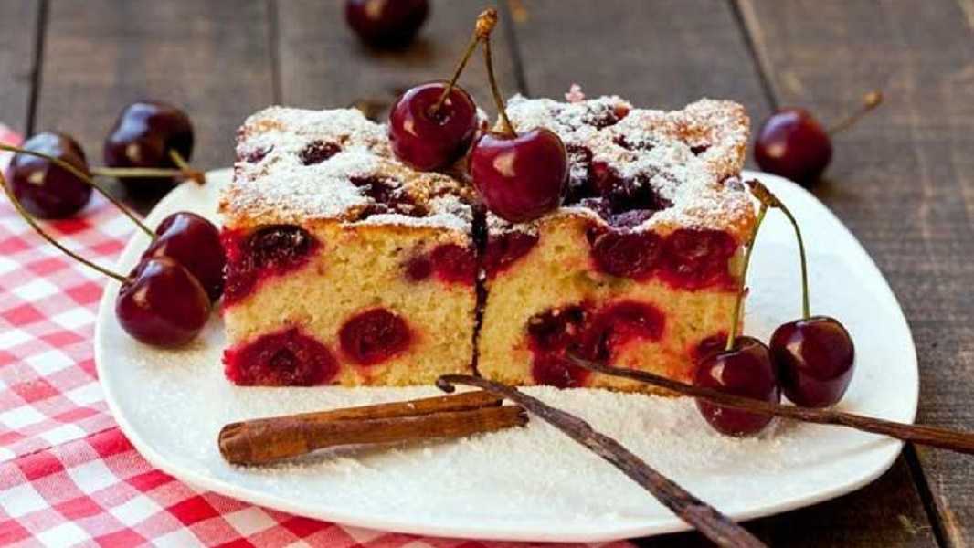 Bizcocho con cerezas: prepara este rico postre para Navidad