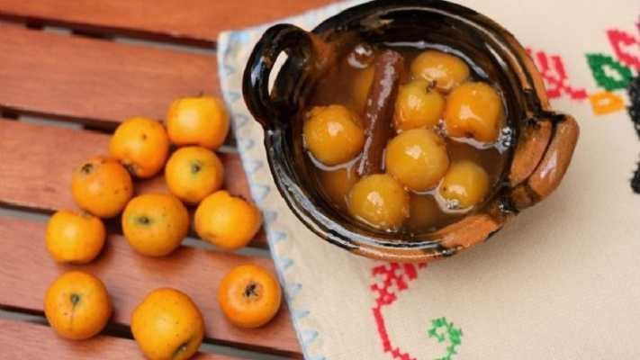 Tejocotes en almíbar