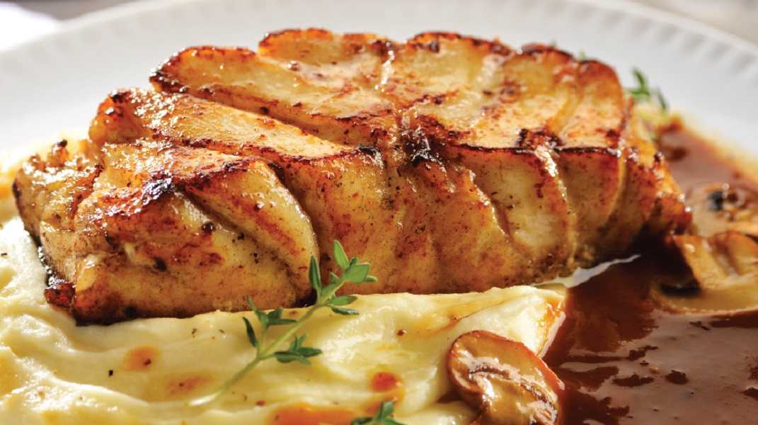 Mero con champiñones y salsa al chocolate: así se prepara