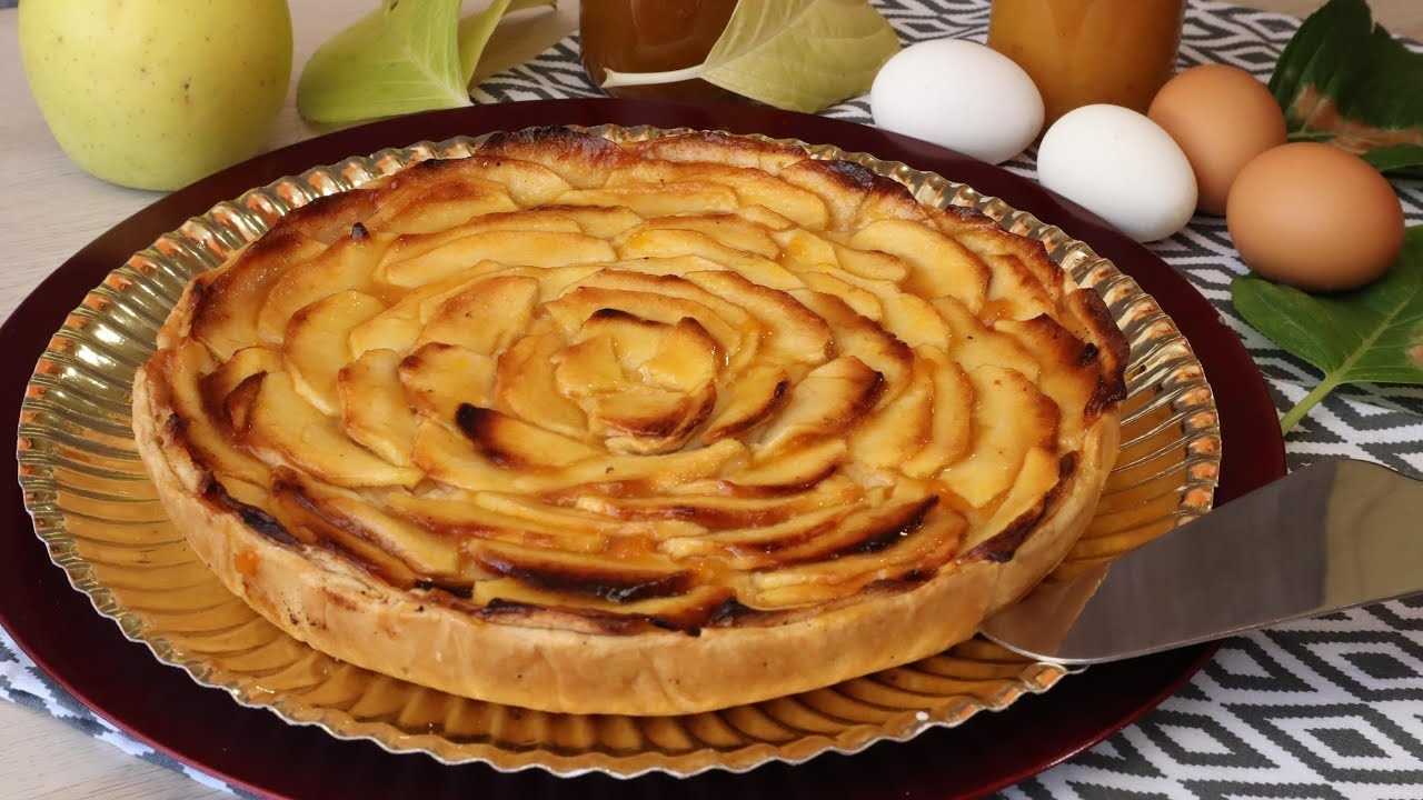Tartaleta de manzana con queso y cebolla: así se prepara