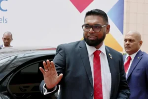 Foto de archivo del presidente de Guyana Irfaan Ali. EFE/EPA/JULIEN WARNAND