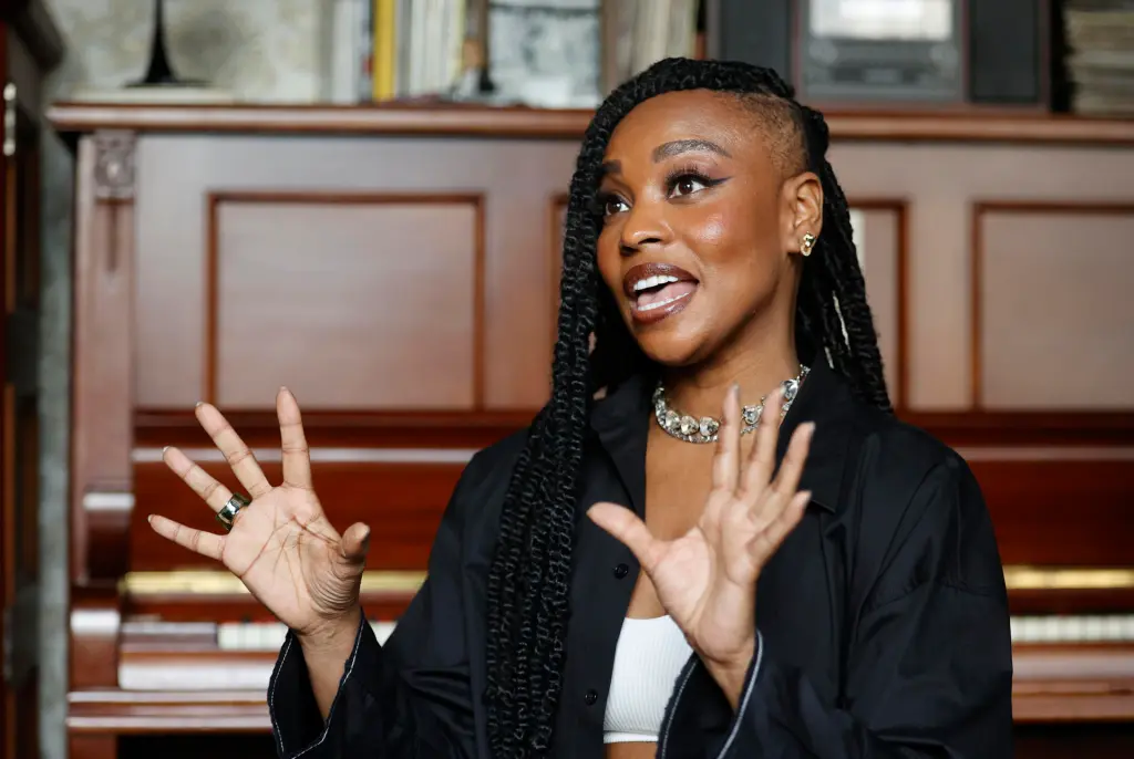 La cantante colombiana Goyo habla durante una entrevista con EFE, el 28 de noviembre de 2023, en Bogotá (Colombia). EFE/Mauricio Dueñas Castañeda