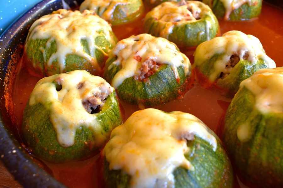 Calabacitas rellenas de carne molida: así se preparan