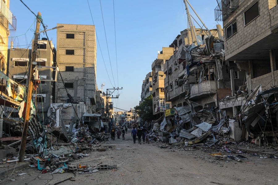 Vista de casas destruidas tras una operación militar de Israel en el campo de refugiados en la Franja de Gaza. EFE/EPA/Mohammed Saber/Archivo
