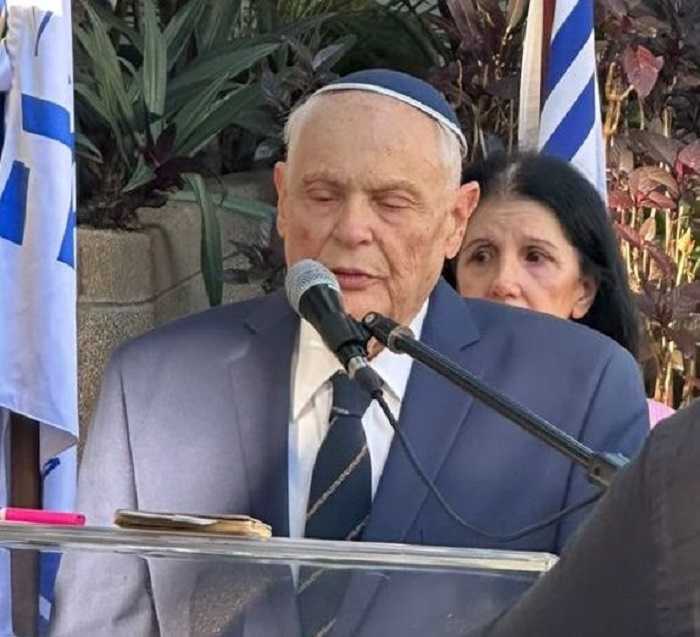 El Holocausto: vivir dos veces / Luis Olavarrieta