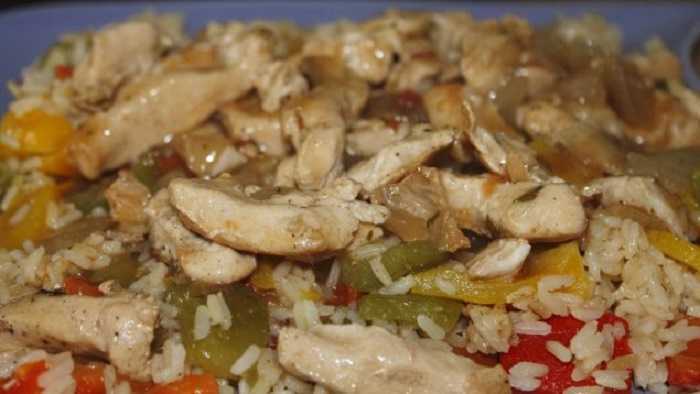 Arroz con pollo a la mexicana