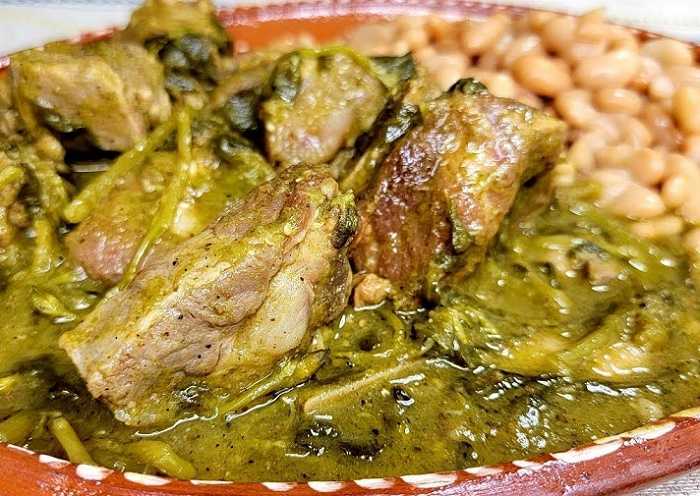 Carne de puerco en salsa verde