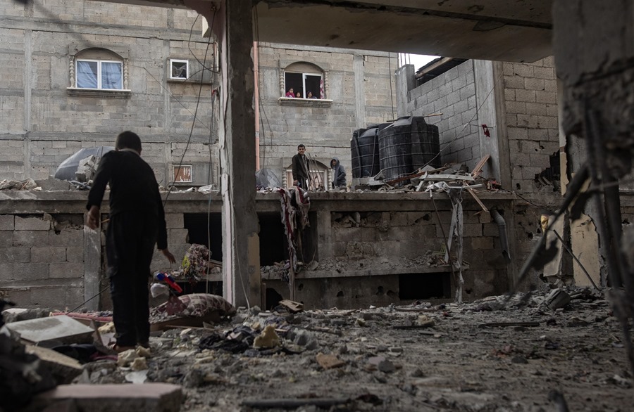 Israel profundiza su ofensiva en Jan Yunis mientras prepara la incursión en Rafah. EFE/EPA/HAITHAM IMAD