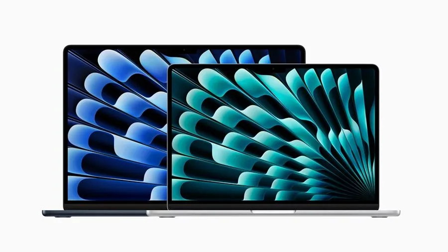 Fotografía cedida por Apple donde se muestra dos portátiles MacBook Air de 15 y 13 pulgadas con su potente chip M3 de última generación que fueron anunciados este lunes por el gigante tecnológico. EFE/Apple /