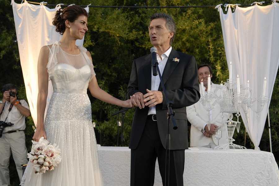 En su fiesta de casamiento / Jaime Bayly