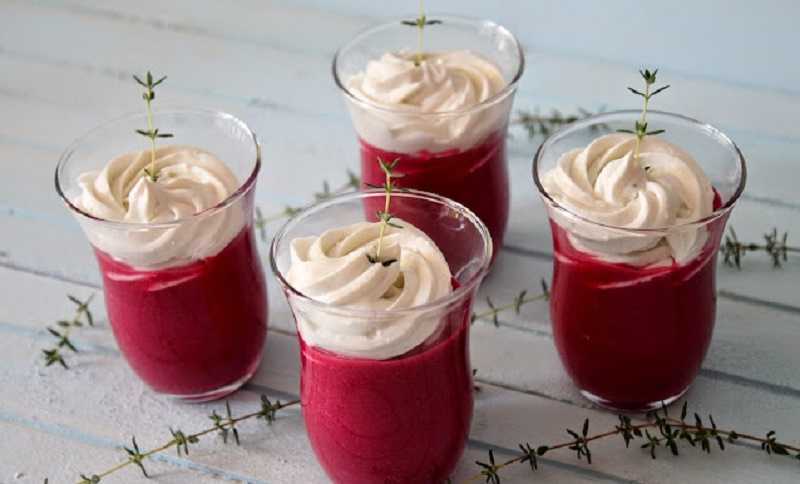 Mousse de remolacha con queso de cabra: rico plato para la familia