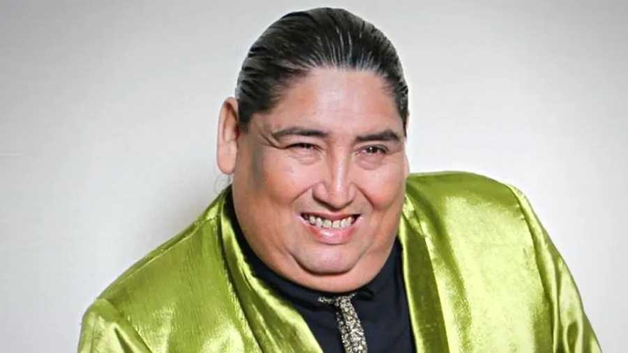 Mi hermano Tongo / El cantante del pueblo / Jaime Bayly