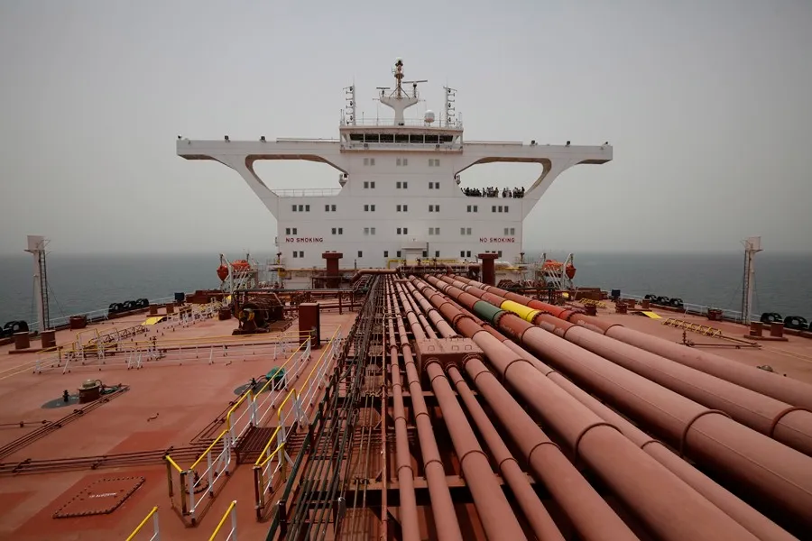 Fotografía de archivo de un buque petrolero. EFE/EPA/YAHYA ARHAB