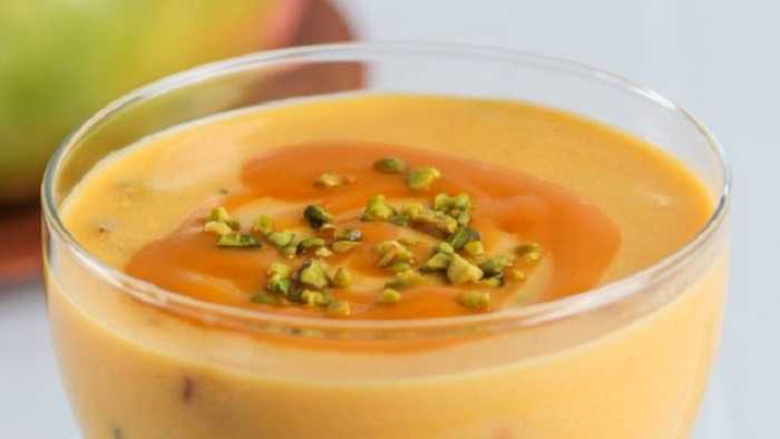 Mousse de frutas con espuma de coco