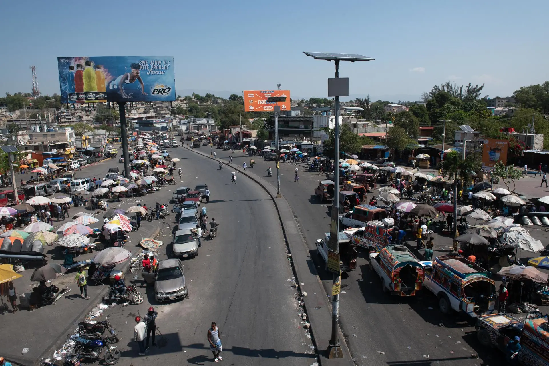 Fotografía de una avenida en Puerto Príncipe (Haití), en una fotografía de archivo. EFE/ Johnson Sabin