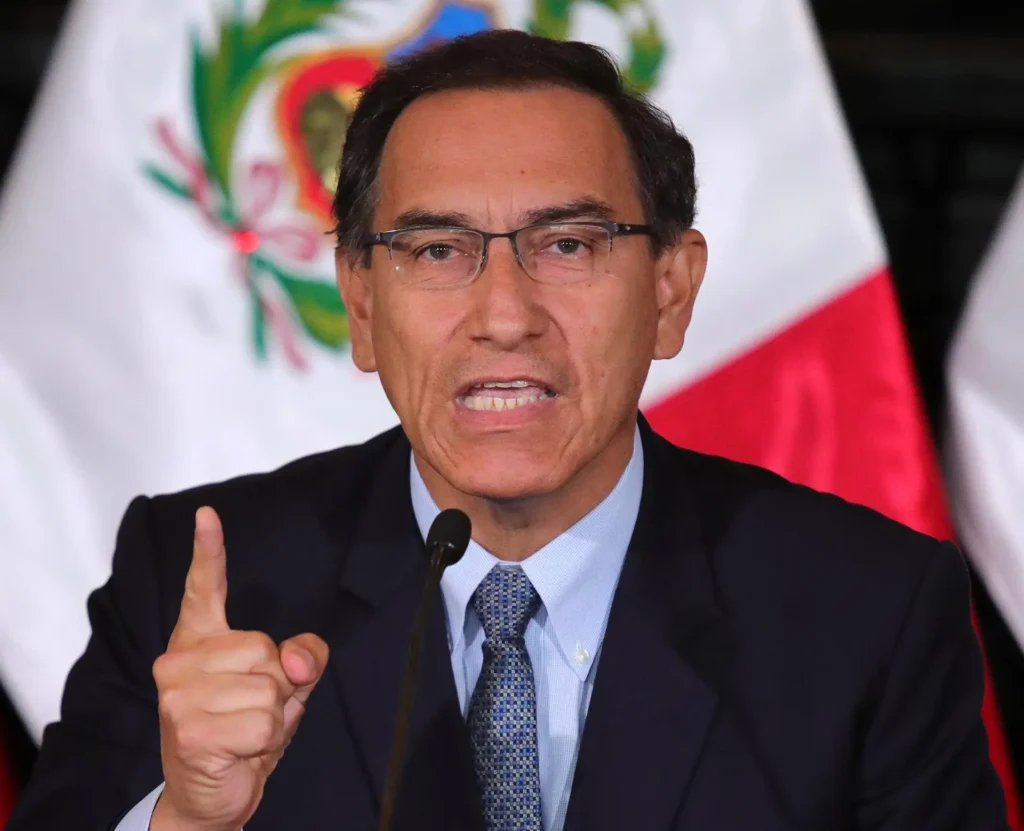El expresidente de Perú Martín Vizcarra. EFE/Ernesto Arias