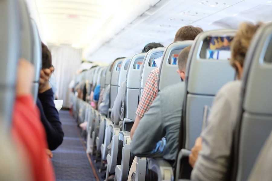 Lucha de clases en un avión / Jaime Bayly