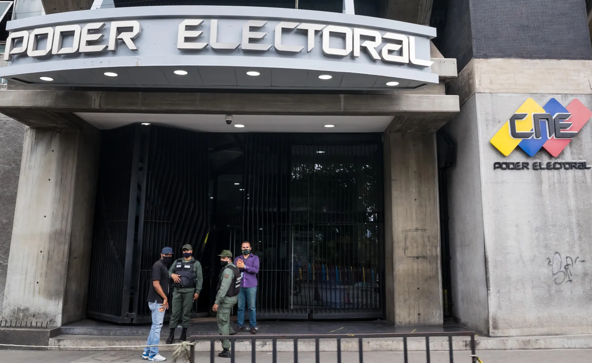 Fotografía de archivo de una Vista externa de una de las sedes del Consejo Nacional Electoral (CNE) en Caracas (Venezuela). EFE/Miguel Gutiérrez
