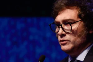 Fotografía de archivo en la que se registró al presidente de Argentina, Javier Milei, en Santiago del Estero (Argentina). EFE/Tomás Cuesta/Pool