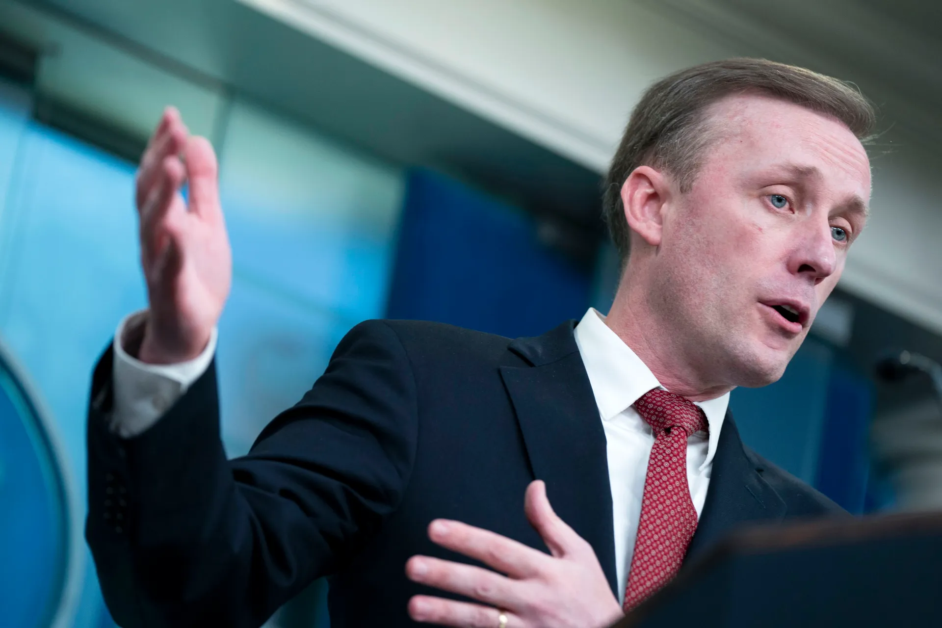 El consejero de Seguridad Nacional de la Casa Blanca, Jake Sullivan, habla durante una conferencia de prensa, en Washington. EFE/EPA/Bonnie Cash/Pool