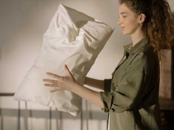 Trucos para limpiar las almohadas