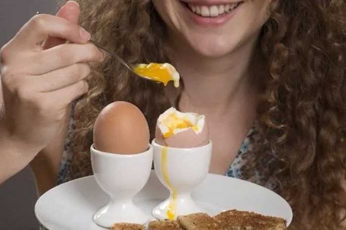 Comer huevo aumenta el colesterol, infarto e hipertensión