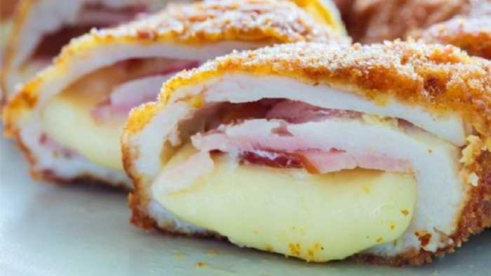 Pechugas de pollo con relleno hawaiano