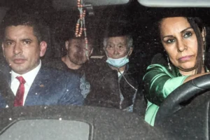 El expresidente peruano Alberto Fujimori (c) (1990-2000), en una fotografía de archivo. EFE/Aldaír Mejía