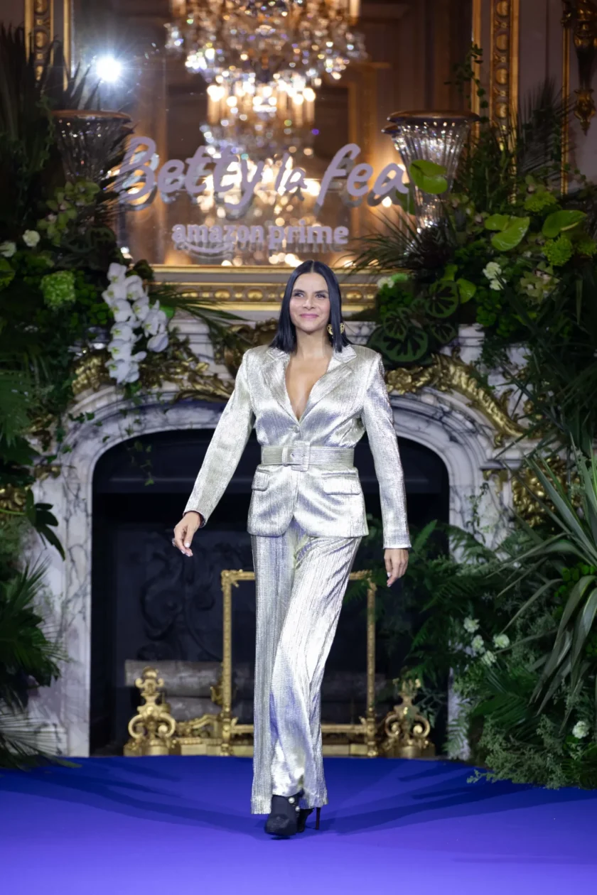 Fotografía cedida por Prime Video de la actriz colombiana Natalia Ramírez, quien interpretó a la antagonista Marcela Valencia en la telenovela 'Betty, la fea', en la presentación de la secuela de la novela en Los Ángeles (EE.UU.). EFE/Thomas Lee Smith/Prime Video