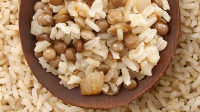 Arroz con lentejas y especias marroquíes